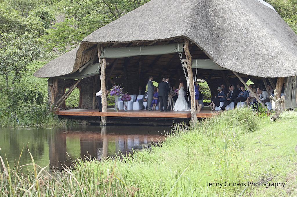 Insingizi Lodge Mid Illovo Exterior photo